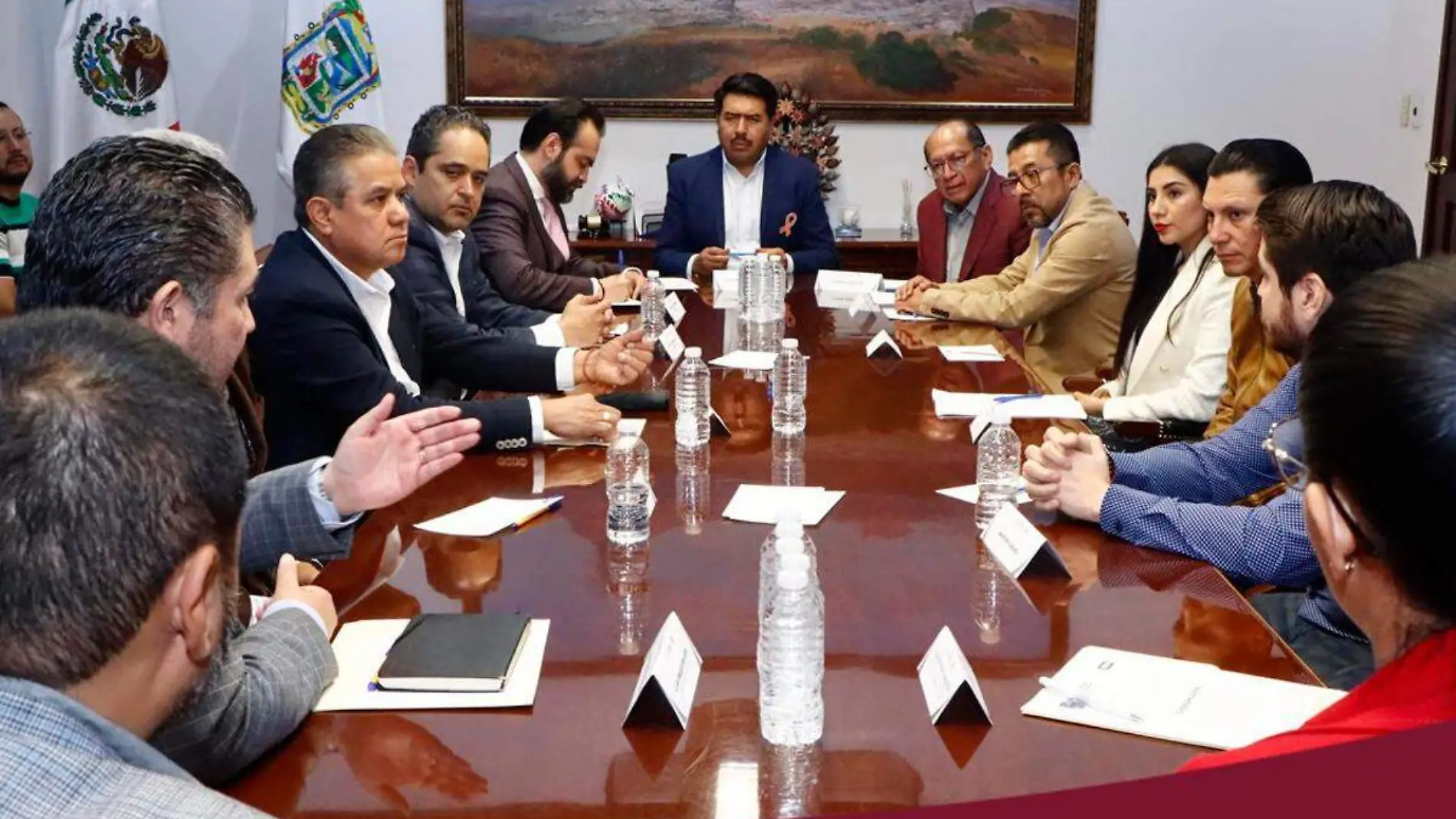 Javier Aquino en reunion con equipos de trabajo de Chignahuapan y Venustiano Carranza